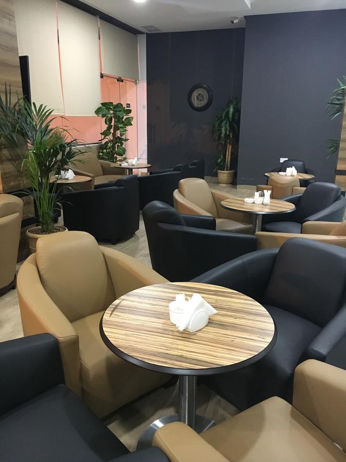 Al Muhanna Plaza Luxury Apartments Kuwejt Zewnętrze zdjęcie